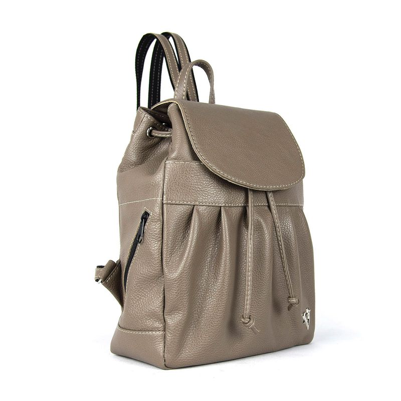 Módny kožený ruksak z pravej kože v Cachi farbe