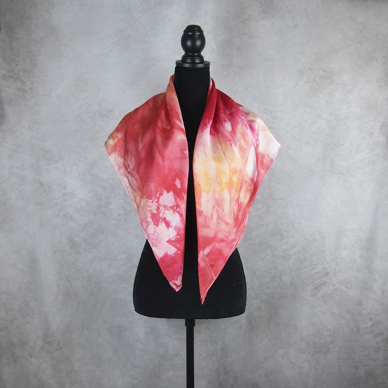 Hodvábna šatka LIMITED_257 – 90 x 90 cm, ručne vyrobená na Slovensku