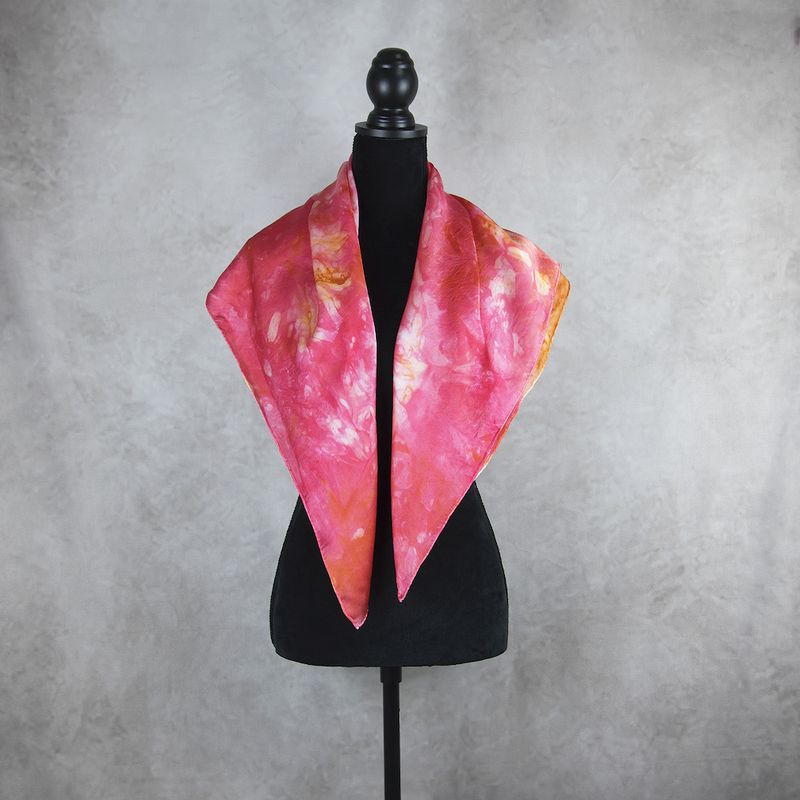 Hodvábna šatka LIMITED_275 – Ručne vyrábaná na Slovensku, 90 × 90 cm