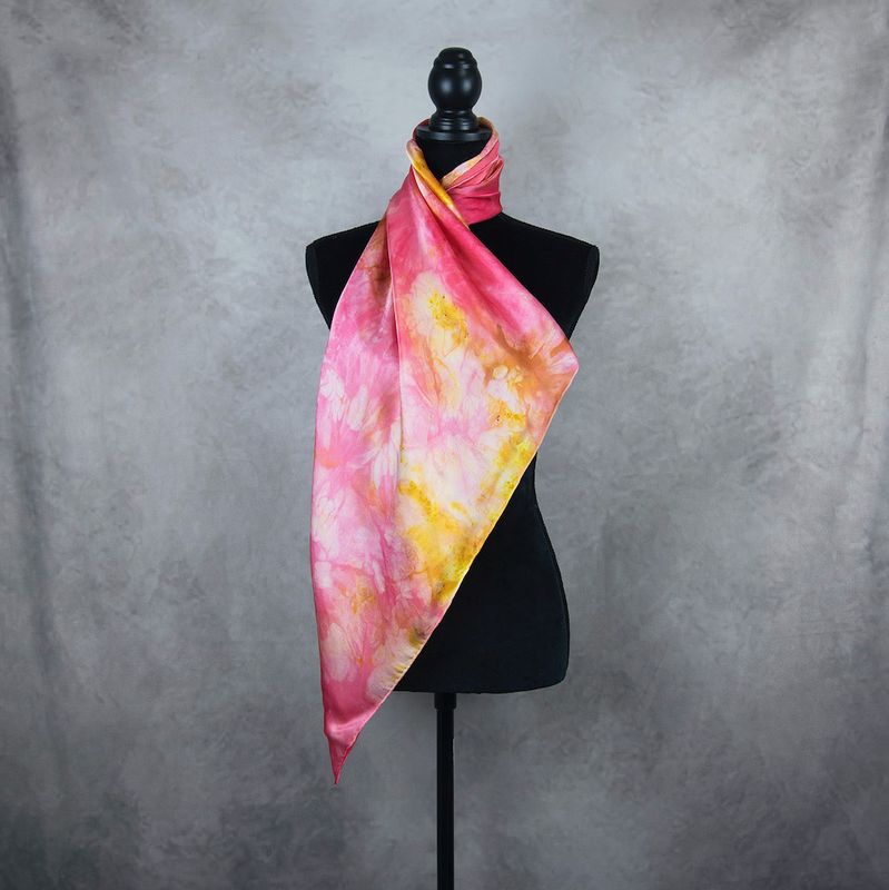 Hodvábna šatka LIMITED_295, 90x90cm, Vyrobená na Slovensku