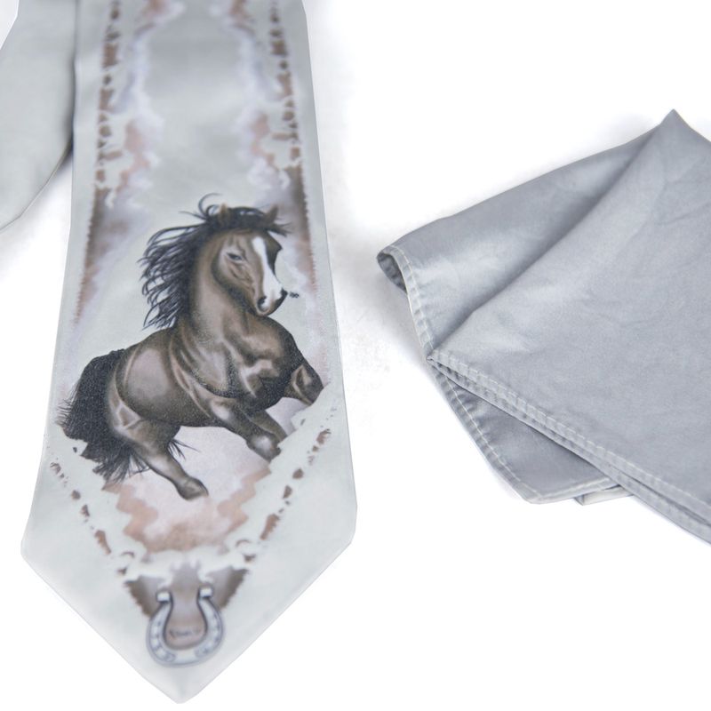 Hodvábna kravata, Strieborný Kôň, Slovenská výroba