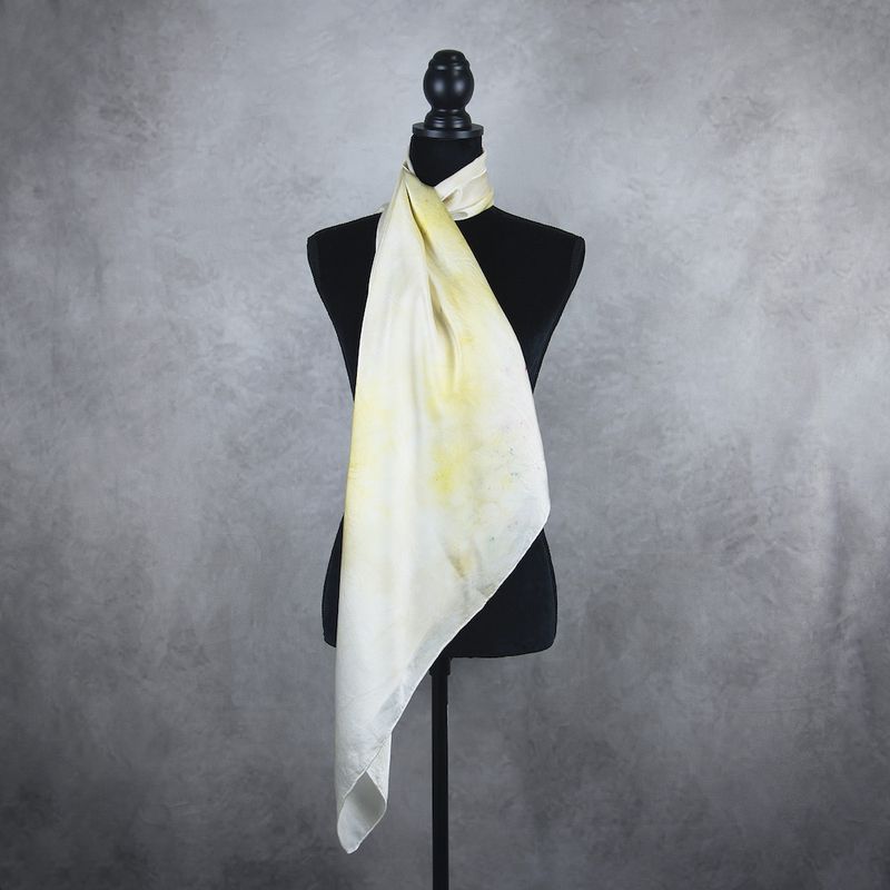 Luxusná hodvábna šatka LIMITED_341 – 100 % prírodný hodváb, 90 × 90 cm