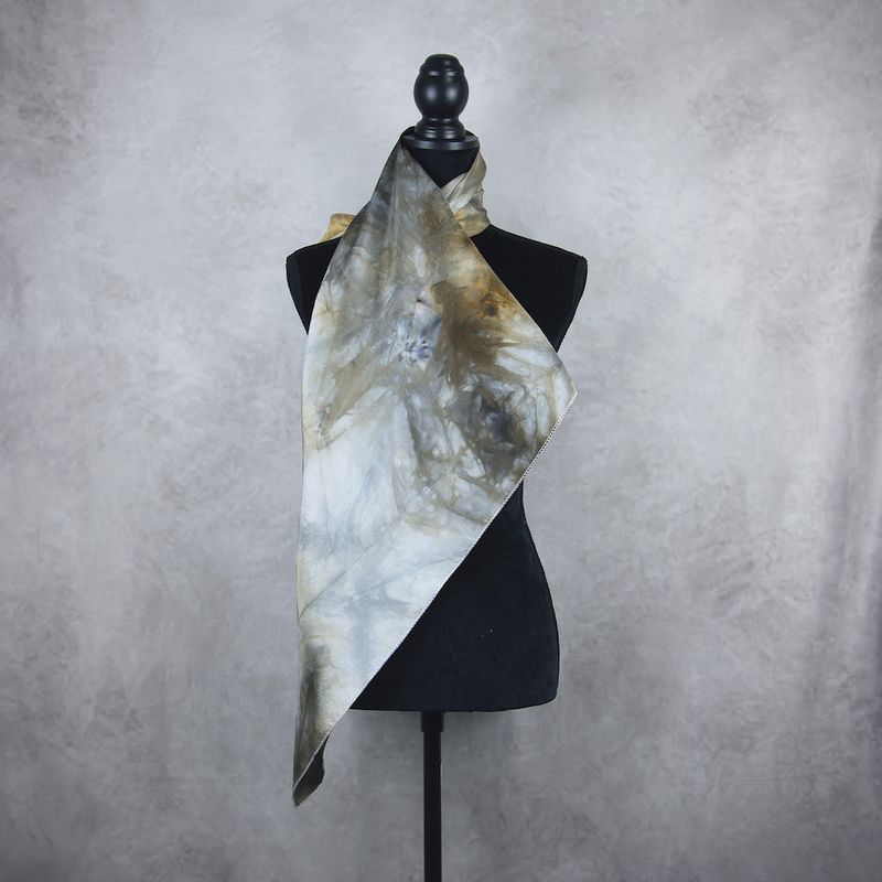 Hodvábna šatka VZOR_93, 100 % prírodný hodváb, 80 × 90 cm