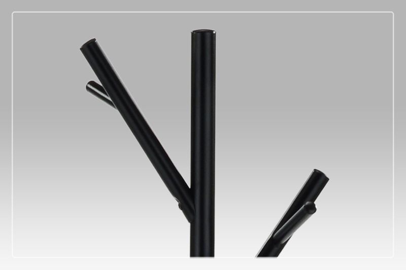 Kovový stojanový vešiak čierny