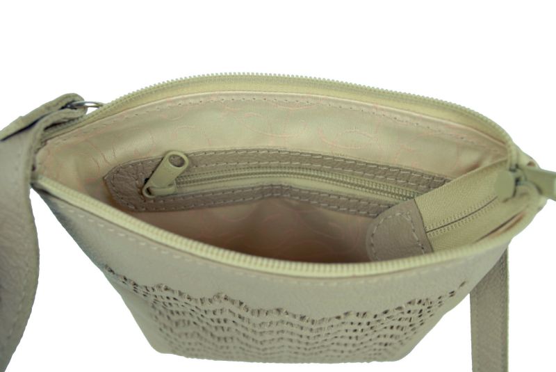 Ručne vyšívaná kabelka z pravej kože v béžovej farbe