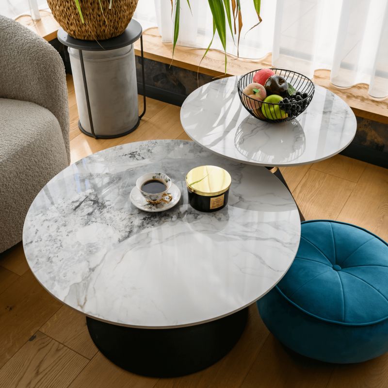 Konferenčné stolíky, set 2 okrúhlych, biely mramor-čierna-zlatá