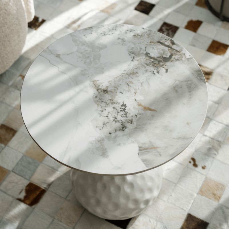 Štýlový konferenčný stolík, biely mramor-oceľ