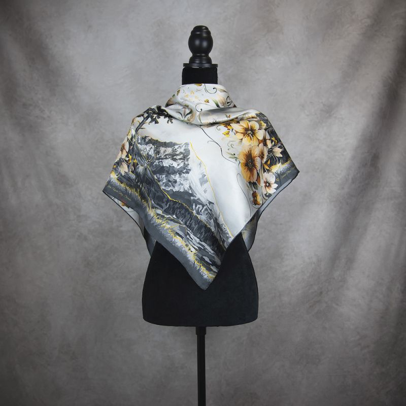 Módna hodvábna šatka VYSOKÉ TATRY - SIVÉ, 90 x 90cm