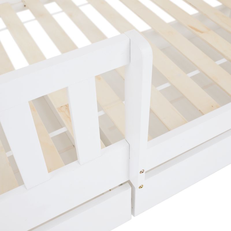 Poschodová posteľ v tvare domčeka bez prístelky, biela