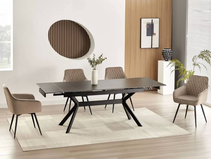 Skvelá jedálenská stolička, látka VELVET, čierna-tmavobéžová bluvel 40