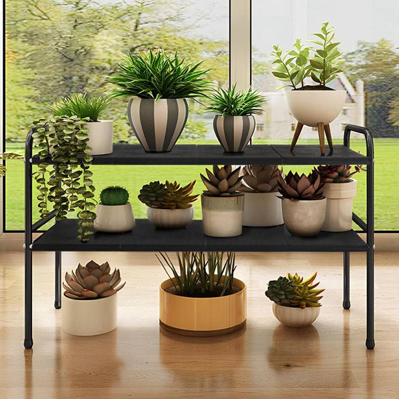 Nastaviteľný regál z ocele v čiernom prevedení