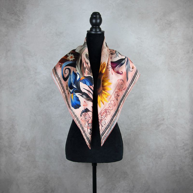 Módna hodvábna šatka LÚČNE KVETY - RUŽOVÉ, 90 x 90cm