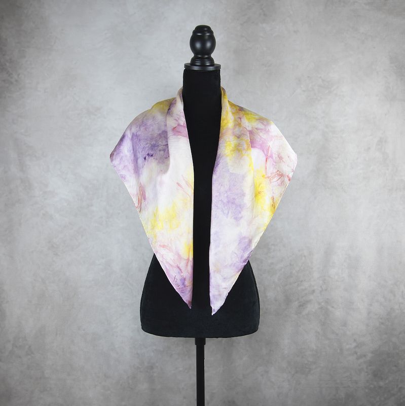 Limitovaná hodvábna šatka LIMITED_226 – 90 x 90 cm, ručne vyrobená na Slovensku