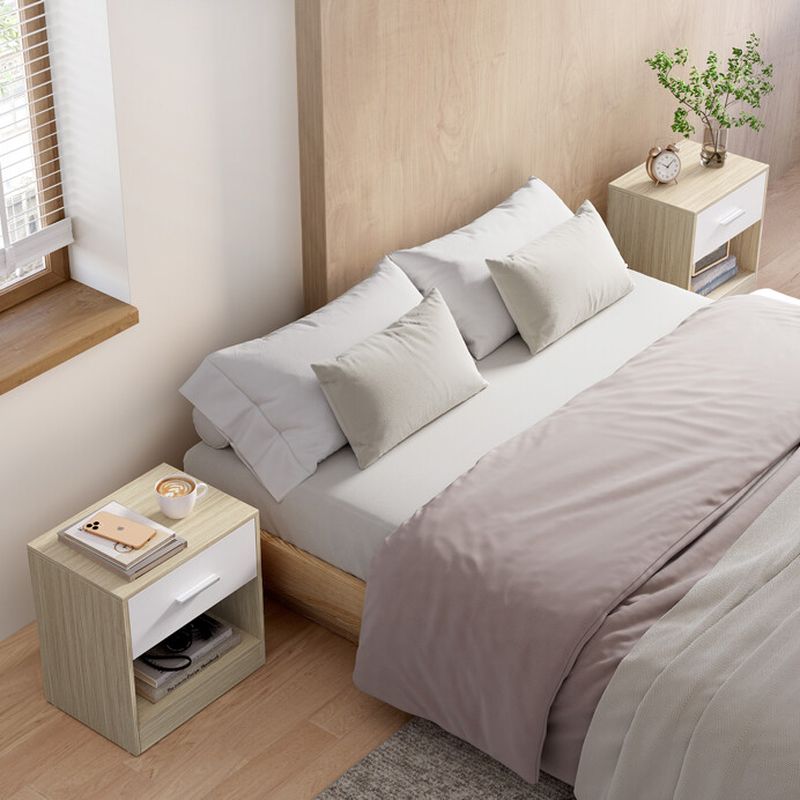 Súprava dvoch nočných stolíkov béžových s bielymi čelami zásuviek