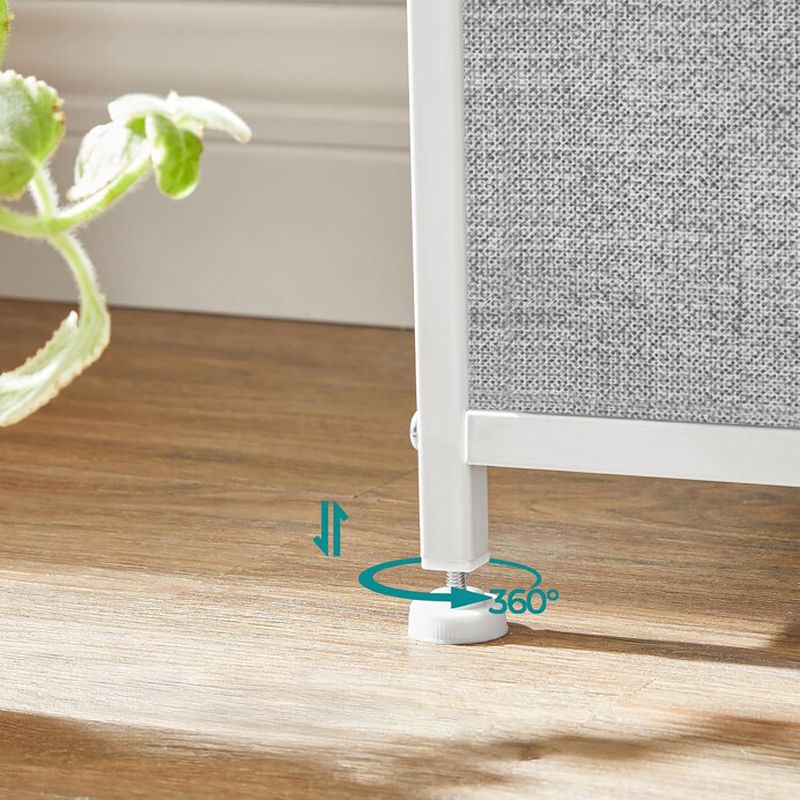 Komoda s ôsmimi látkovými zásuvkami v bielom-sivom prevedení