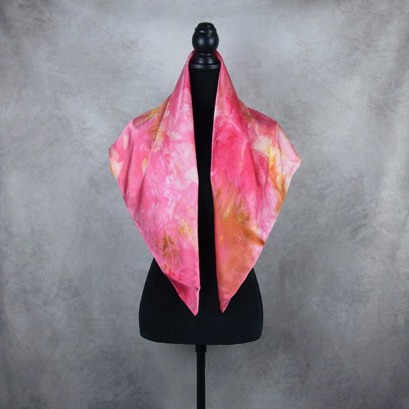 Hodvábna šatka LIMITED_295, 90x90cm, Vyrobená na Slovensku