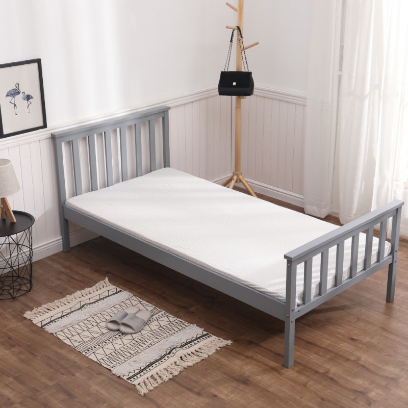 Praktická posteľ 90x200 s roštom, sivá, borovicové drevo