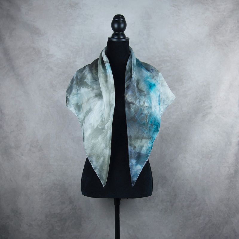 Hodvábna šatka VZOR_50, 85×90 cm, Made in Slovakia