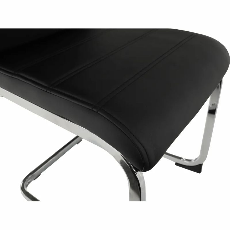 Dokonalá jedálenská stolička v čiernej ekokoži