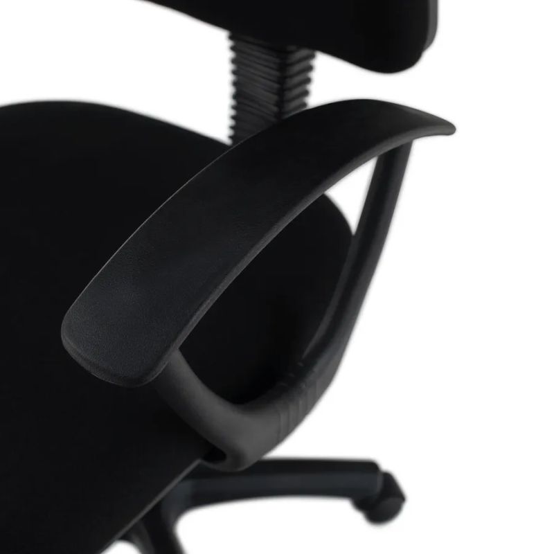 Jednoduchá kancelárska stolička čierna látka