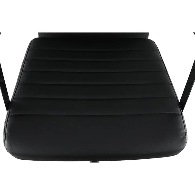 Kvalitné kancelárske kreslo vyrobené z kvalitnej ekokože farby čierna