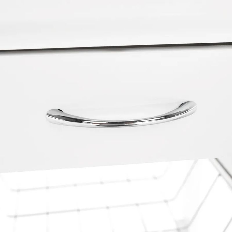 Praktický drevený servírovací vozík biely