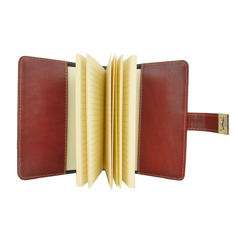 Kožený zápisník MIDDLE s číselným zámkom v tmavo červenej farbe, ručne tieňovaný