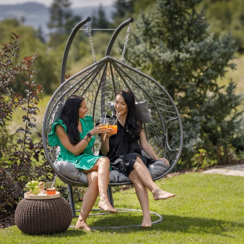 Závesné dvojkreslo-2 s moderným dizajnom sivá