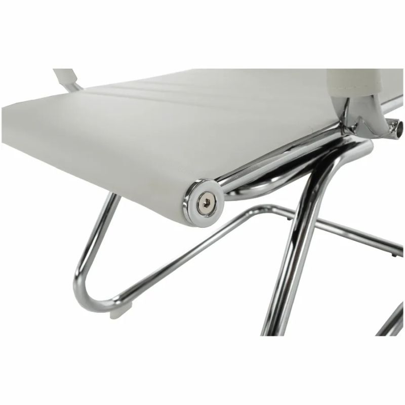 Zasadacia stolička potiahnutá bielou ekokožou