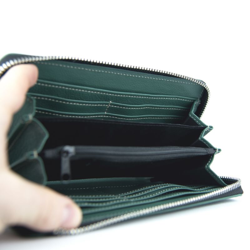 Módna dámska vyšívaná kožená peňaženka č.8606 s motívom Včeličiek, zelená farba