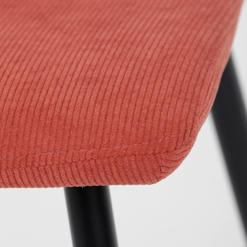 Elegantná stolička jedálenská, látka červená,  kov čierny mat