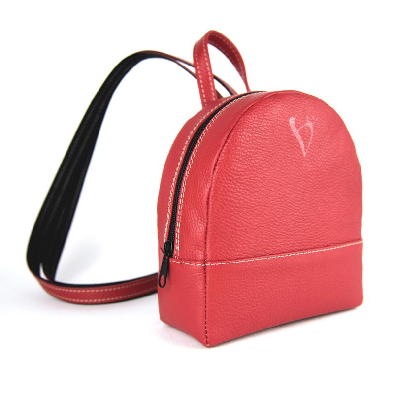 Malý módny ruksak z pravej kože v červenej farbe