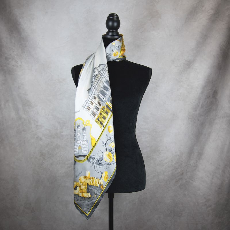 Módna hodvábna šatka SLOVENSKO - ZLATÁ, 90 x 90cm