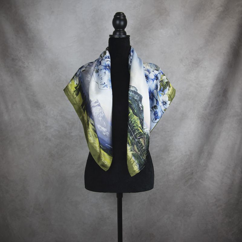 Módna hodvábna šatka VYSOKÉ TATRY - MODRÉ, 90 x 90cm