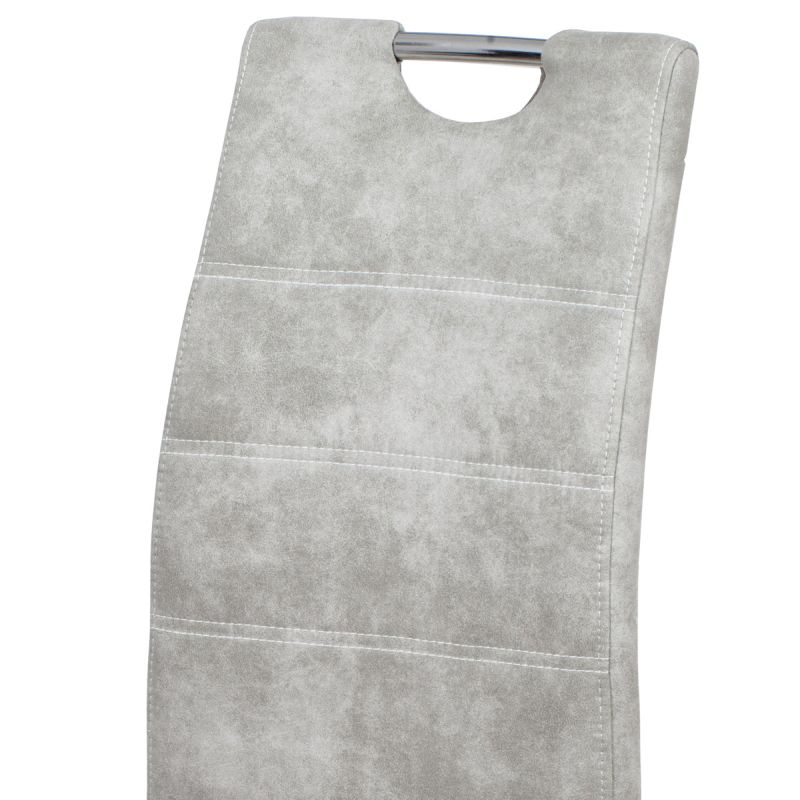 Moderná stolička do jedálne čalúnená striebornou látkou