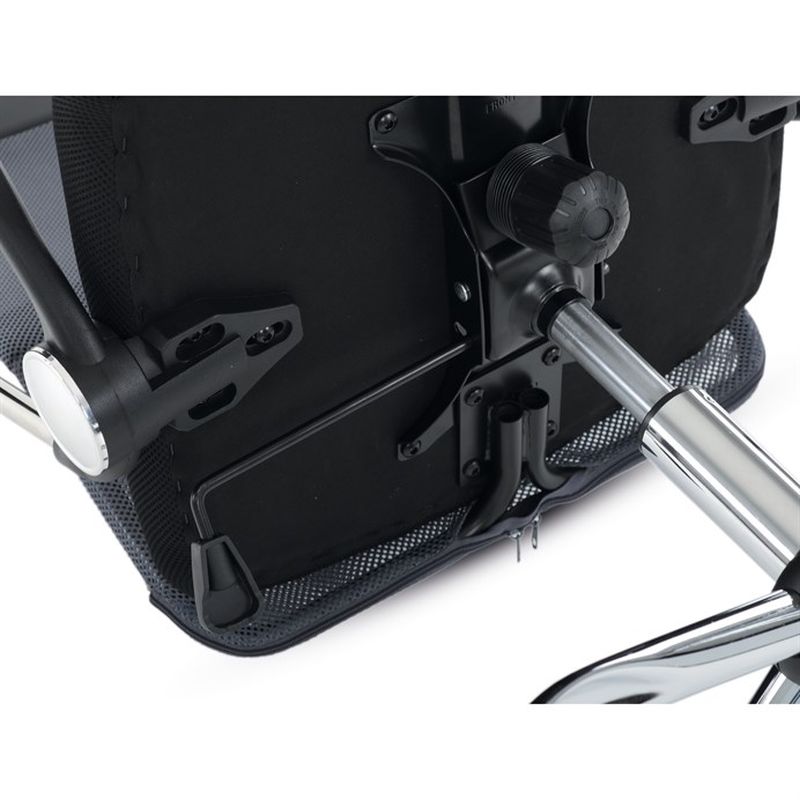 Jednoduchá kancelárska stolička sivej farby