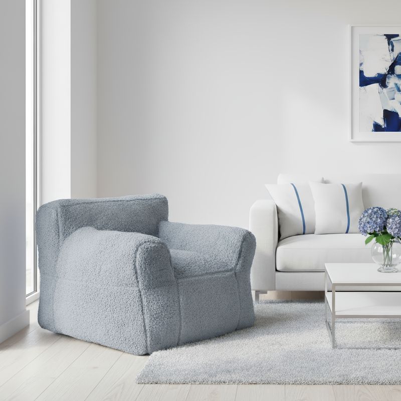 Moderný sedací vak v elegantnej svetlosivej farbe