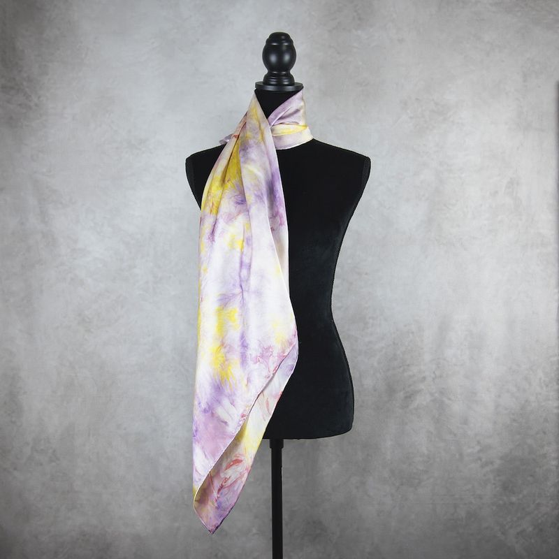 Limitovaná hodvábna šatka LIMITED_226 – 90 x 90 cm, ručne vyrobená na Slovensku