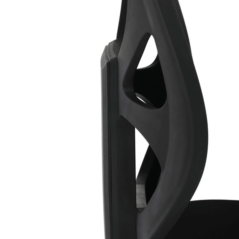 Kancelárska stolička s asynchrónnym mechanizmom a čiernym mesh poťahom