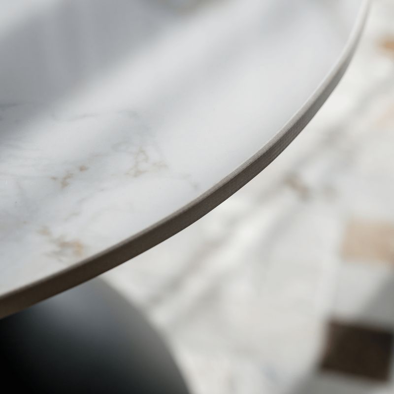 Dizajnový konferenčný stolík biely mramor-čierna-zlatý detail