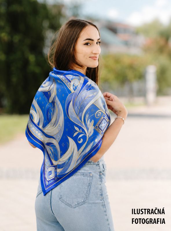 Hodvábna šatka LÍŠKA – MODRÁ, 100 % prírodný hodváb, 90 × 90 cm