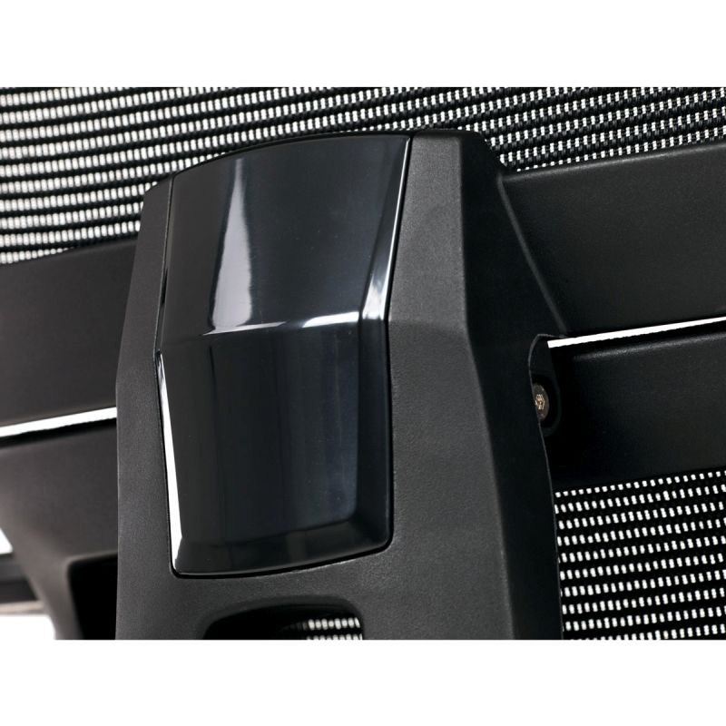 Kancelárska stolička s výškovo nastaviteľnými opierkami čierna