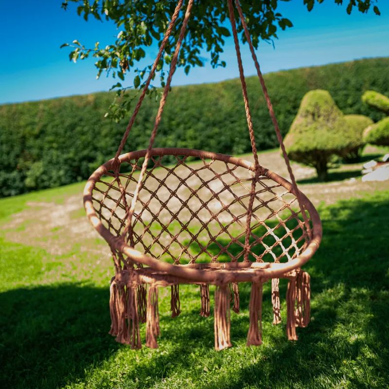 Závesné hojdacie kreslo v béžovohnedej farbe