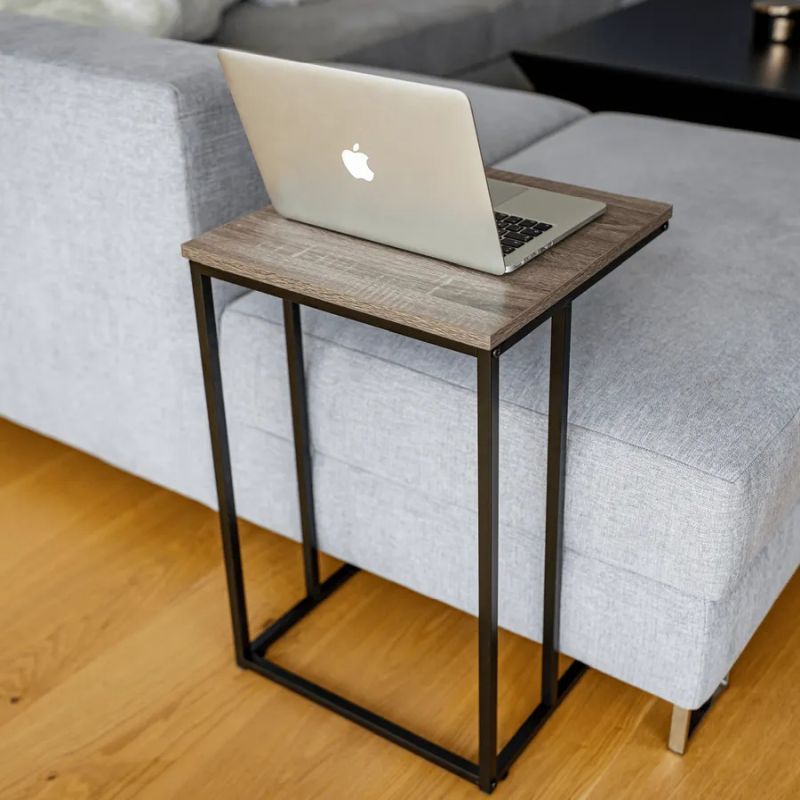 Príručný stolík v elegantných farbách dub/čierna