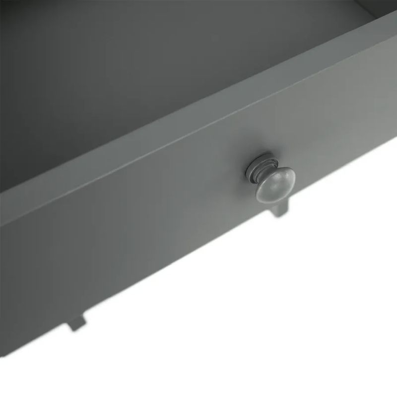 Elegantný a jednoduchý nočný stolík sivý