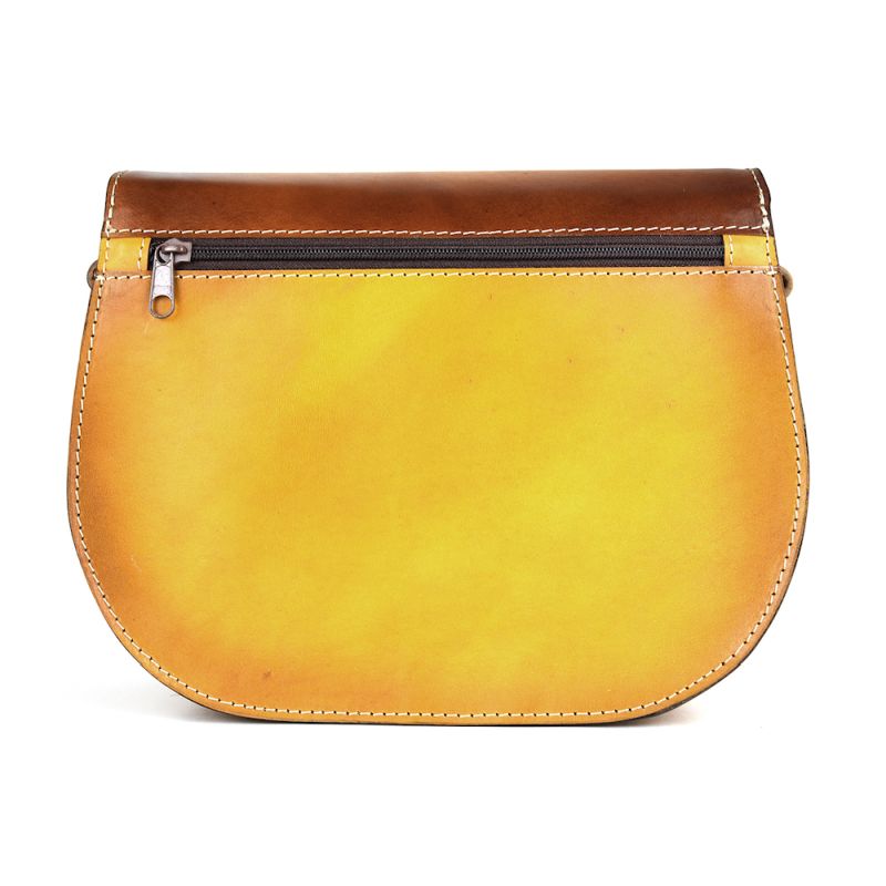 Módna kožená kabelka s výšivkou MEDUSA, ručne tieňovaná v tmavo žltej farbe