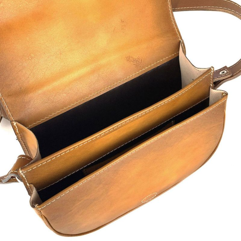 Tmavo žltá kožená kabelka, ručne tieňovaná, uzatváranie - skrytý magnet