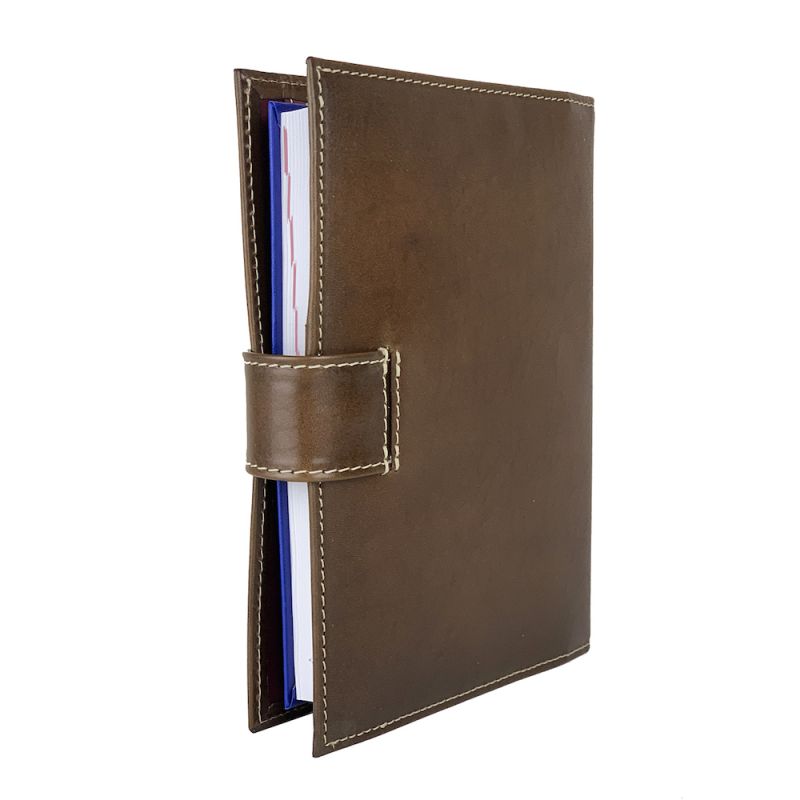 Kožený pracovný diár v hnedej farbe, ručne tamponovaný (limitovaná edícia)