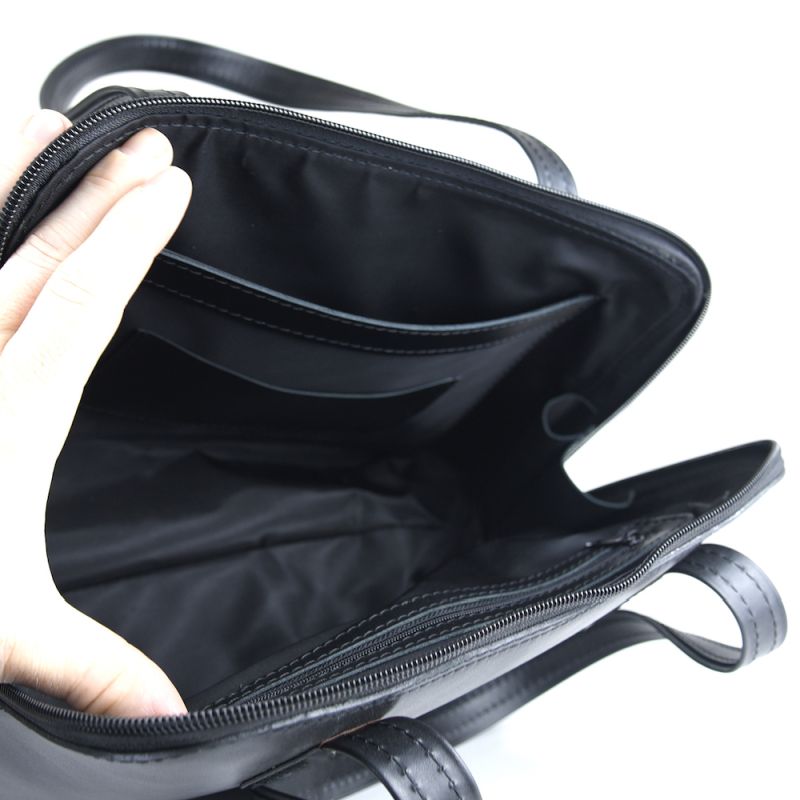 Ručne maľovaná kabelka s motívom Dievča s holubmi