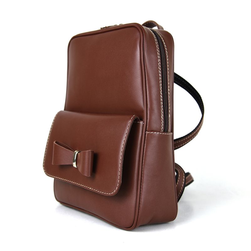 Módny kožený ruksak z pravej hovädzej kože v hnedej farbe